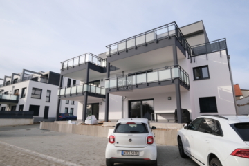 Lifstyle & Wohnen in Zirndorf – Helle Wohnung mit Balkon in Neubau-Stadtvilla, 90513 Zirndorf, Etagenwohnung