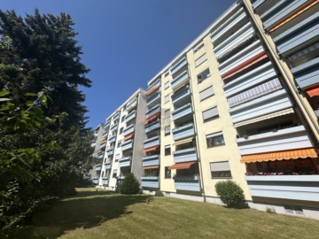 Fürth-Ronhof – Wohnung mit Sonnenbalkon – TG-Stellplatz auf Wunsch, 90765 Fürth, Etagenwohnung