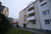 Gepflegte 2-Zimmer-Wohnung mit Balkon und Einbauküche in Mögeldorf - Rückansicht