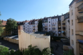 City Immobilien - Zentrumsnahe Altbauwohnung mit Balkon und Küchenzeile in Schoppershof - Ausblick Balkon