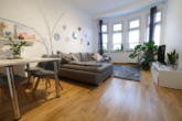 City Immobilien - Zentrumsnahe Altbauwohnung mit Balkon und Küchenzeile in Schoppershof - Wohnen