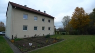 Aufgeteiltes Mehrfamilienhaus direkt am Vogelschutzpark in Schwabach - Rückansicht